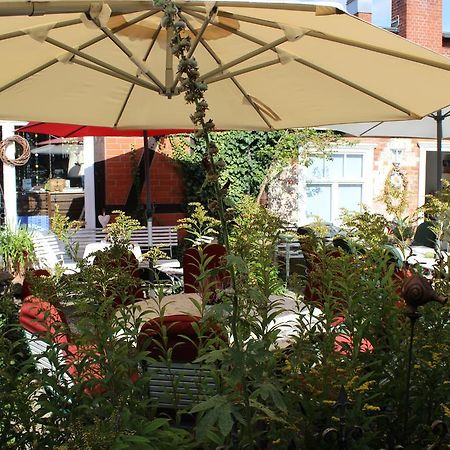 Hotel Garni Zur Linde Hitzacker Exterior photo